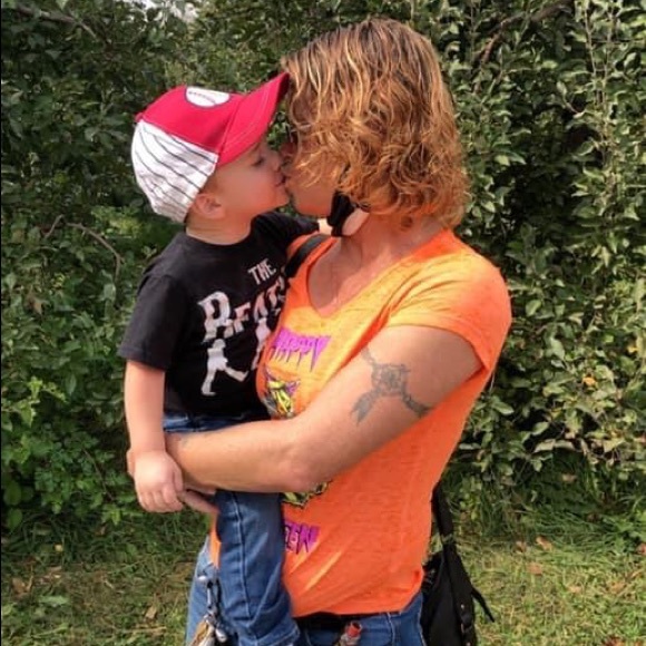 Meet your Posher, Crystal - Picture 1 of 1